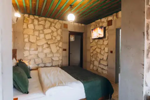 Jakuzili Mağara Oda (CV01-107)