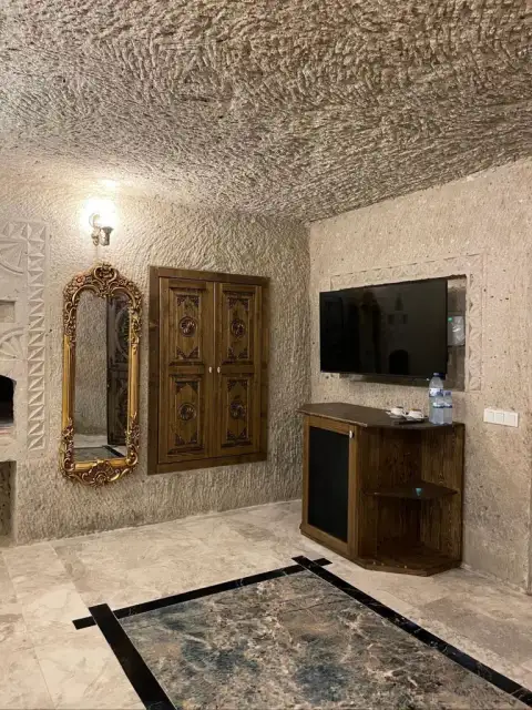 Havuzlu Mağara Oda (GO04-D)