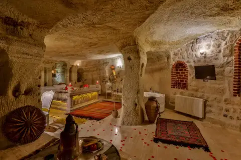 Jakuzili Mağara Oda (OR09-101)