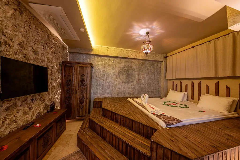 Hamamlı Havuzlu Süit (UC01-101) fotoğraf 2
