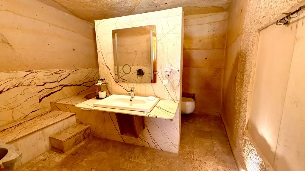 Hamamlı Jakuzili Mağara Oda (UR01-104) fotoğraf 4