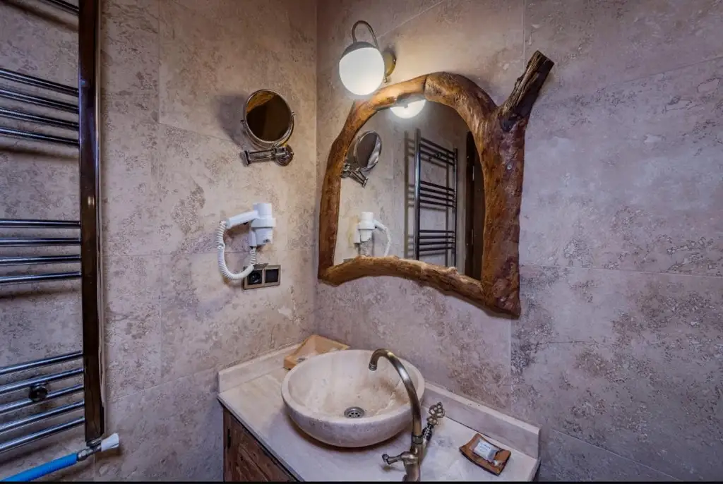 Jakuzili Mağara Oda (UR06-110) fotoğraf 1