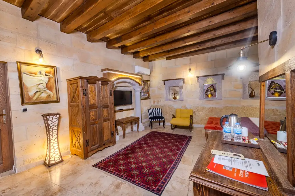 Hamamlı Jakuzili Mağara Oda (UR06-111) fotoğraf 2