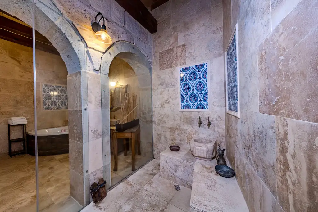 Hamamlı Jakuzili Mağara Oda (UR06-111) fotoğraf 3