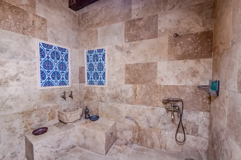 Hamamlı Jakuzili Mağara Oda (UR06-111) fotoğraf 9