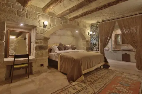 Deluxe Mağara Oda (UR09-3)